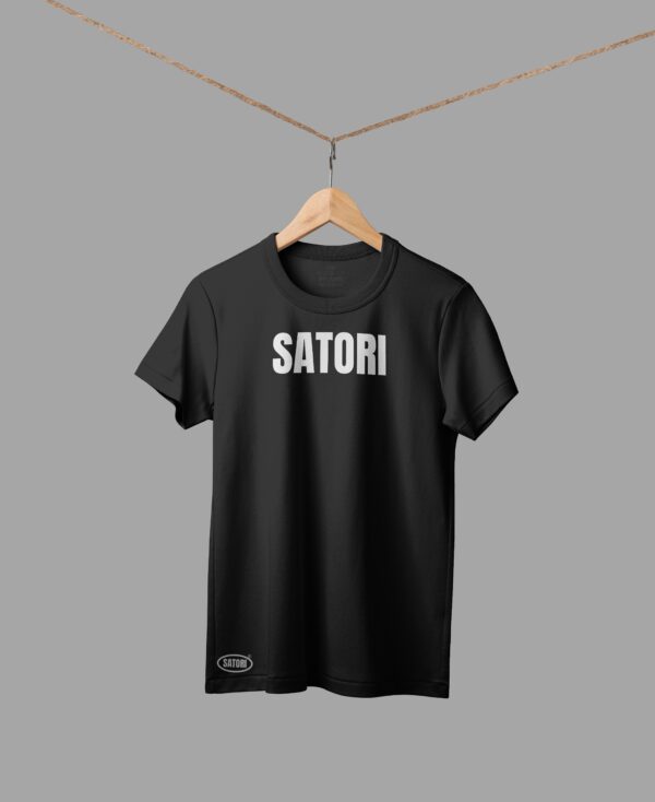 Camiseta Satori Center - Preta