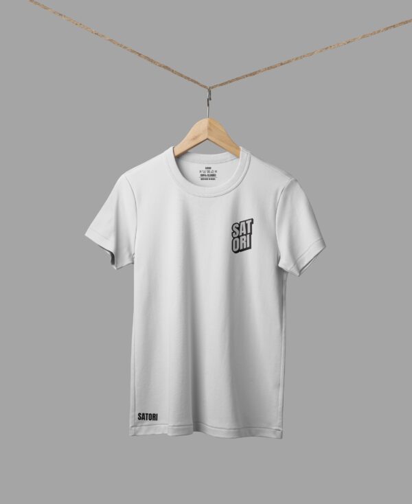 Camiseta Satori Lettering